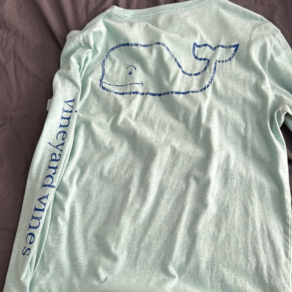 Vineyard Vines logo long sleeve teal with blue whale size L - Picture 4 of 5
